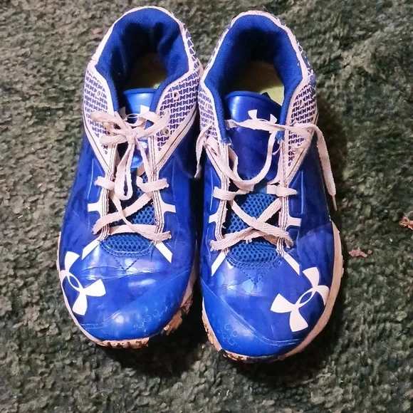 Men's Under Armour turf shoes Used - Picture 1 of 5